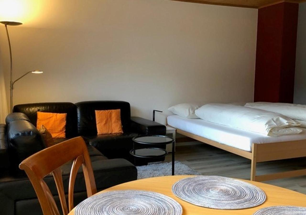 Appartementhaus Quadern Valens Bagian luar foto